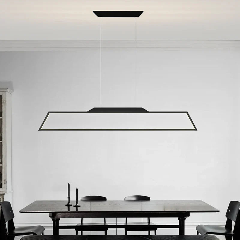 Lampadario LED dal design moderno ed elegante