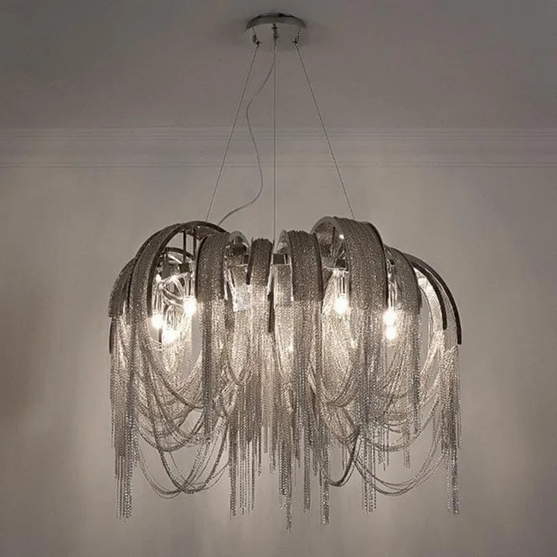 lampadario moderno con pendenti in alluminio design contemporaneo