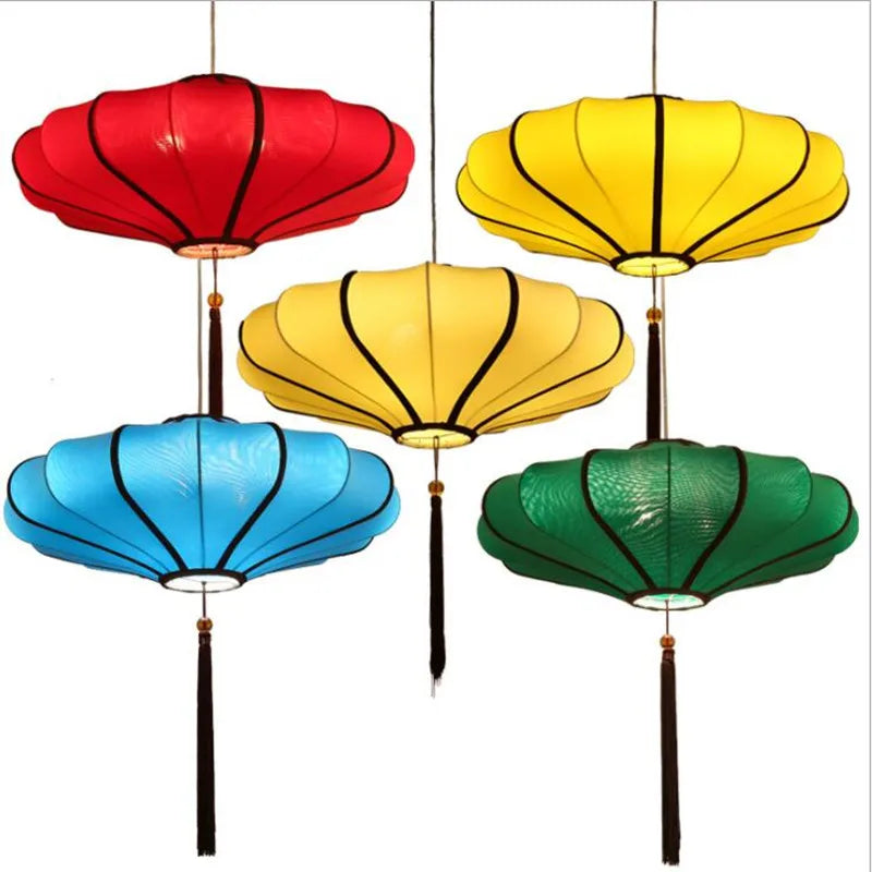 Lampadario cinese setoso unico