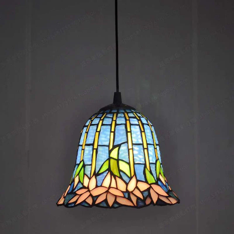 Lampadario europeo antico elegante e luminoso