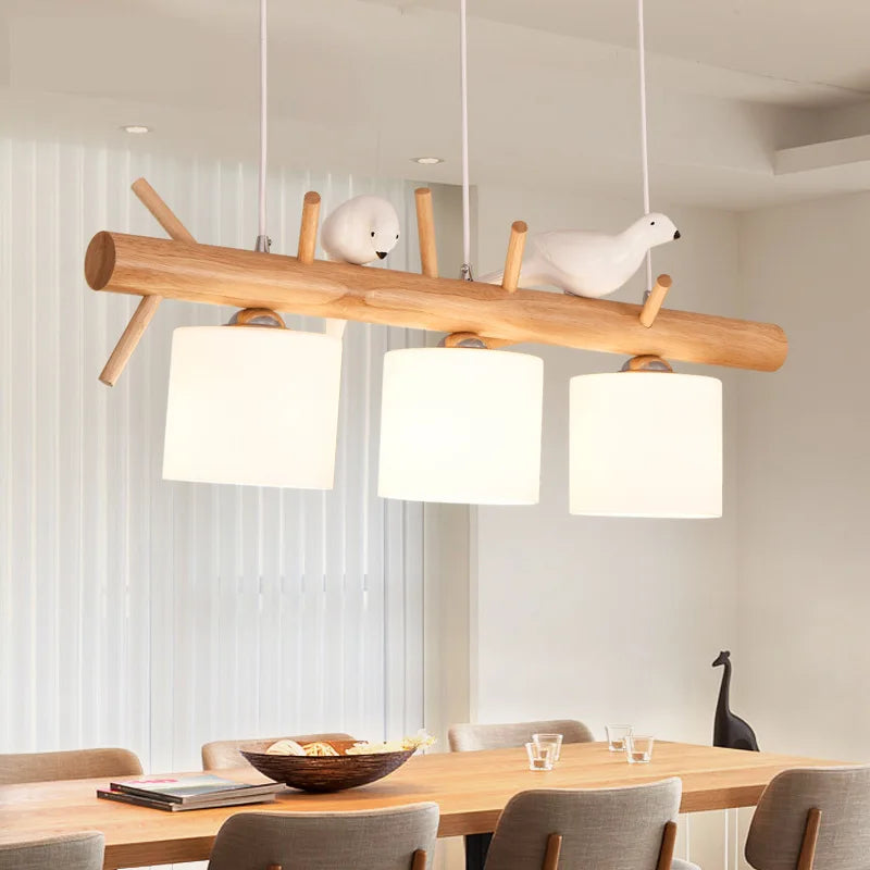 Lampadario scandinavo in legno nordico