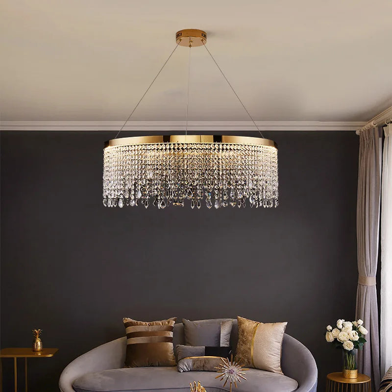 lampadario moderno in cristallo per decorazione d'interni elegante