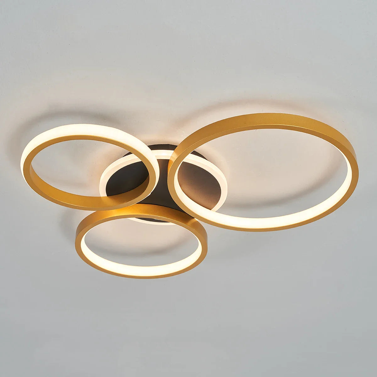 Lampadario moderno a LED per decorazione interna elegante