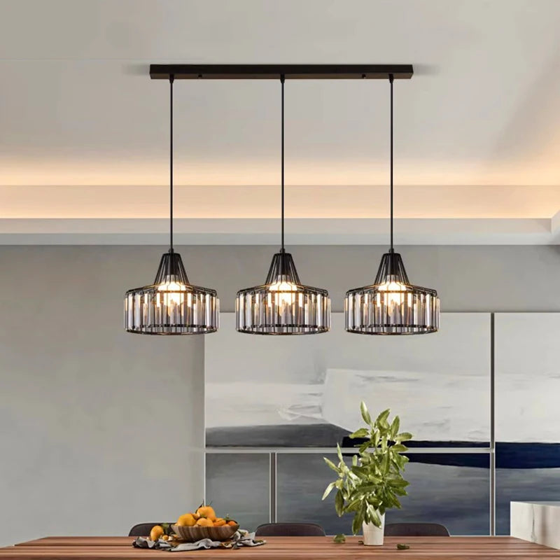 Lampadario nordico moderno in ferro e vetro: un'illuminazione elegante e contemporanea