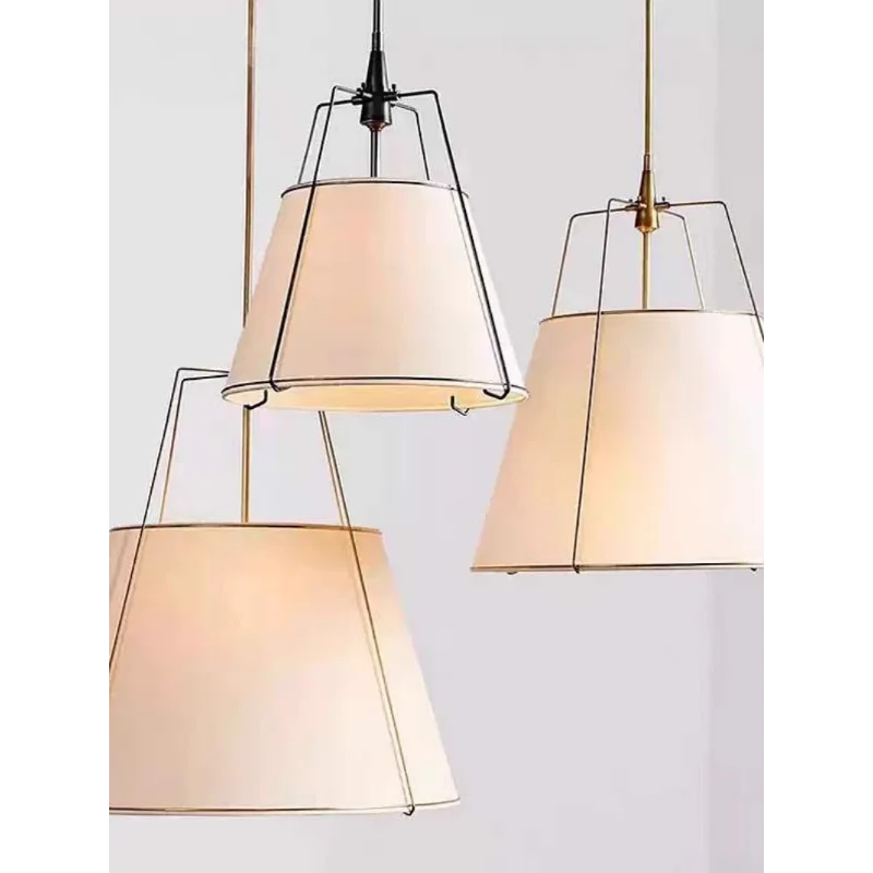 Lampadario moderno linee audaci design