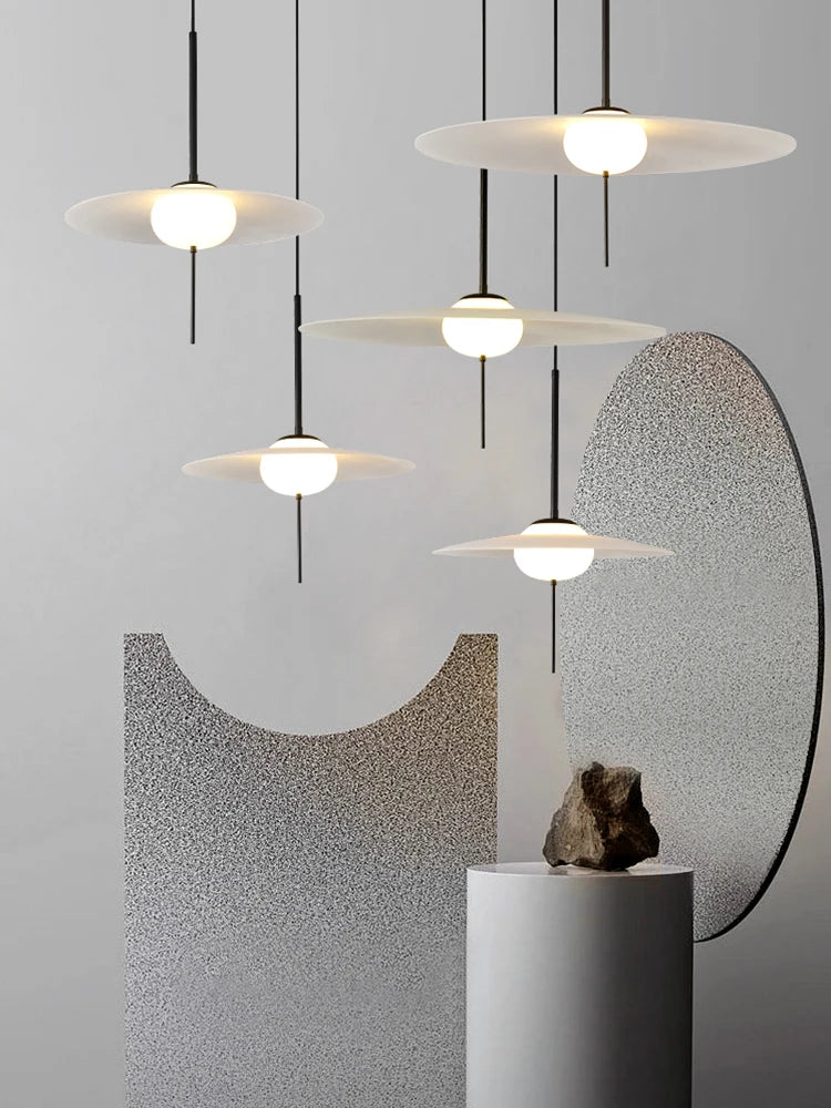 lampadario moderno danese design UFO per atmosfera lussuosa