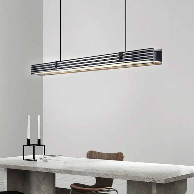 lampadario lungo in vetro led design minimalista