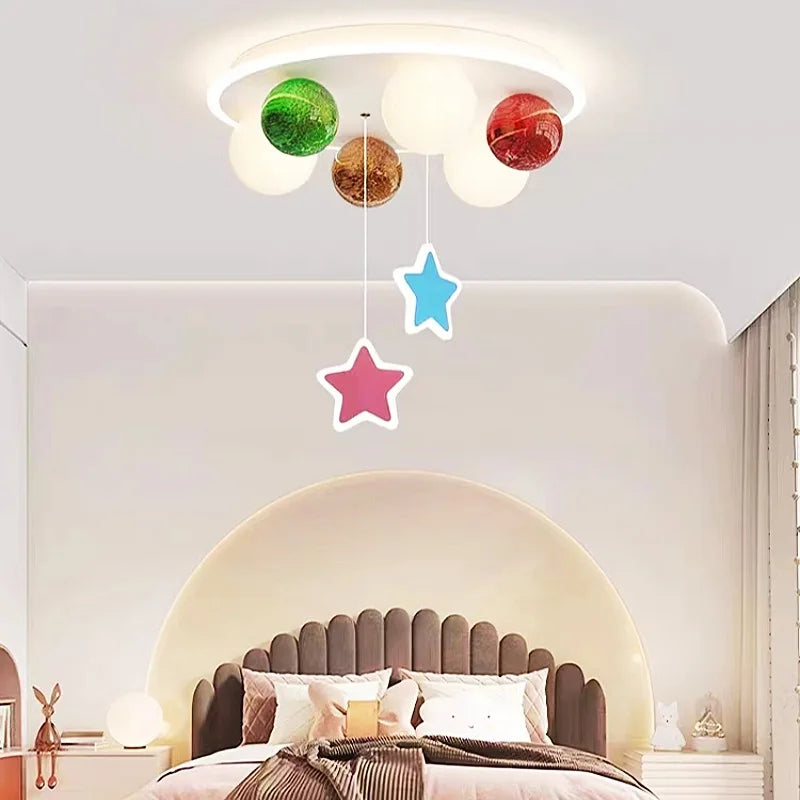 lampadario in vetro con sfera a bolle a forma di stella