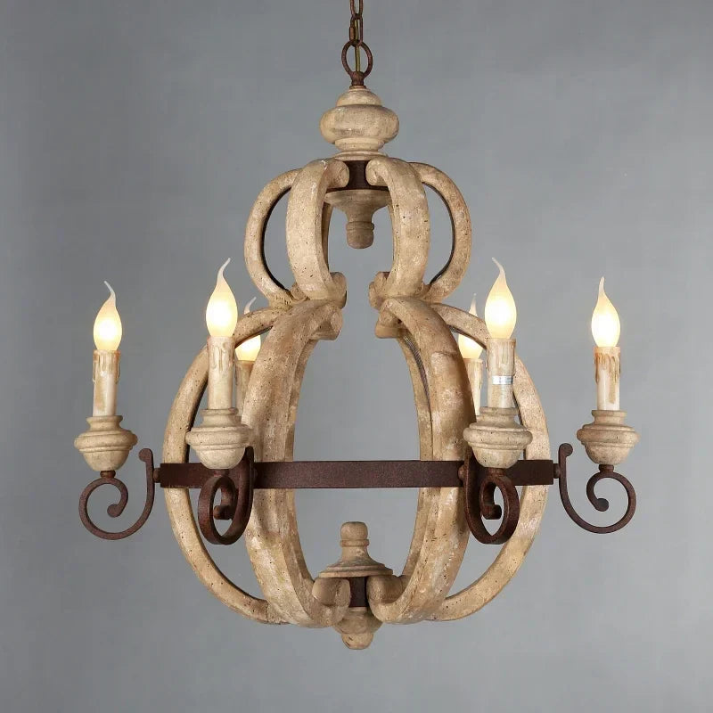 Lampadario retrò in legno massiccio elegante