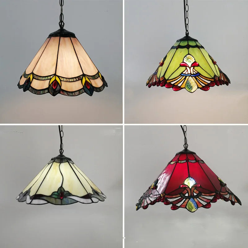 lampadario tiffany in vetro colorato stile mediterraneo per interni eleganti