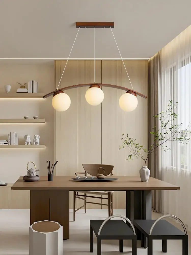 lampadario in legno di design per decorazione contemporanea della casa