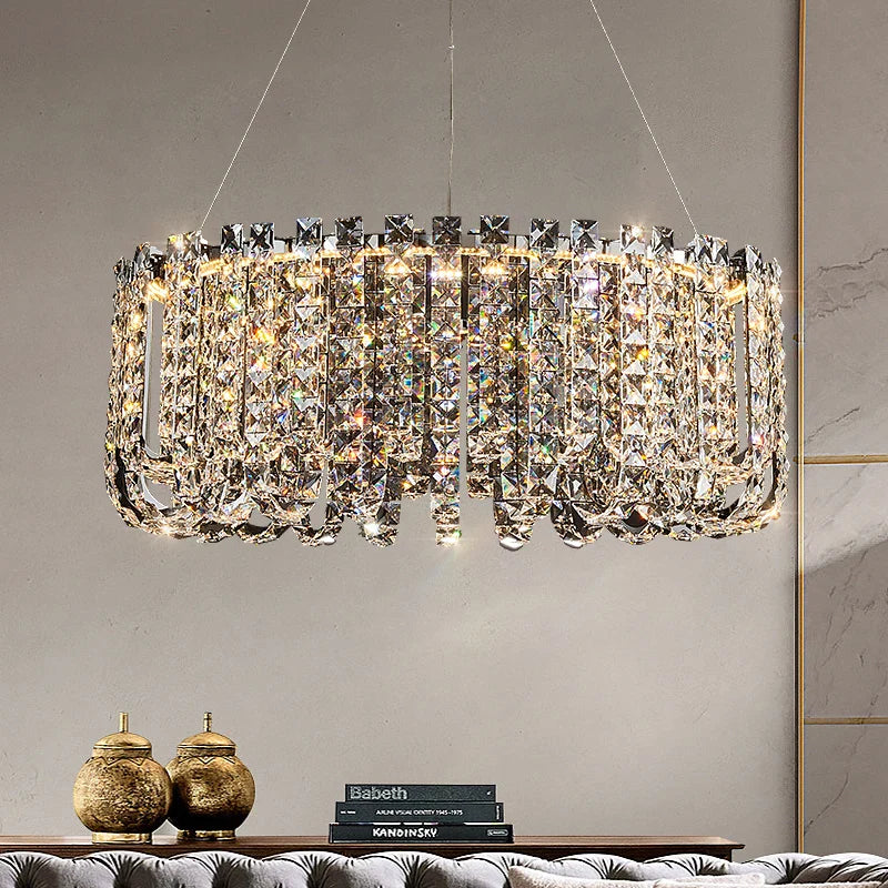 lampadario in cristallo moderno per un interno elegante e raffinato