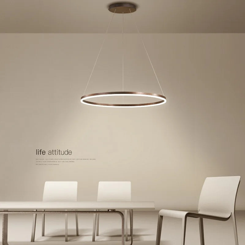 Lampadario LED moderno essenziale elegante