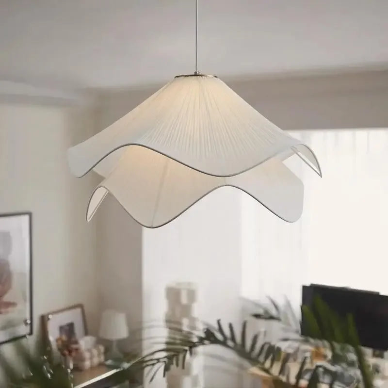 Lampadario in tessuto plissettato stile nordico semplice e confortevole