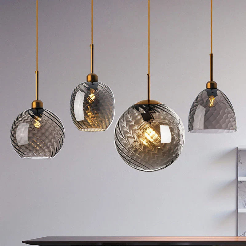 Lampadario elegante in vetro moderno