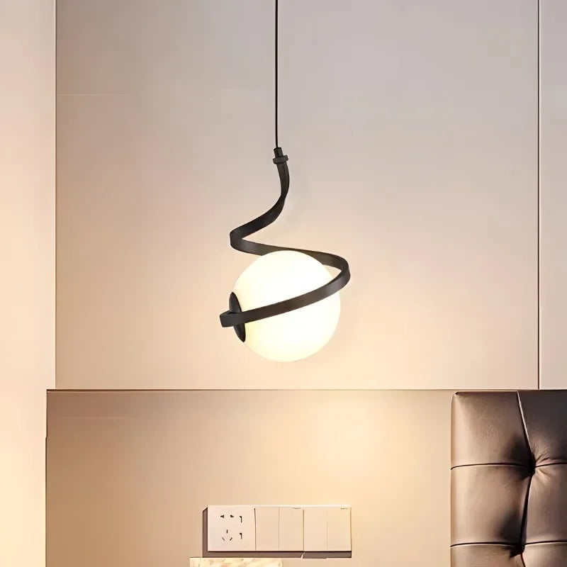 lampadario in ottone design moderno per decorazione d'interni elegante