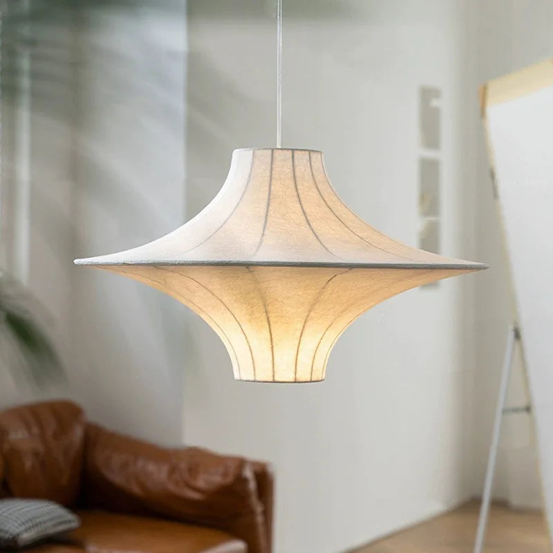 lampadario in seta design giapponese stile wabi-sabi per un'illuminazione elegante