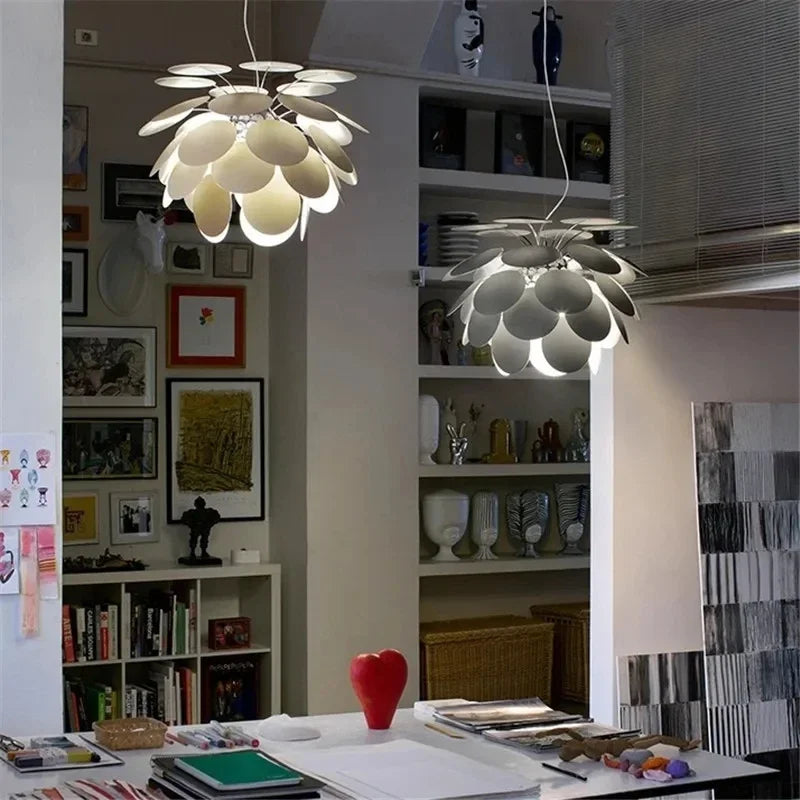 lampadario moderno in vetro a forma di pigna per decorazione d'interni