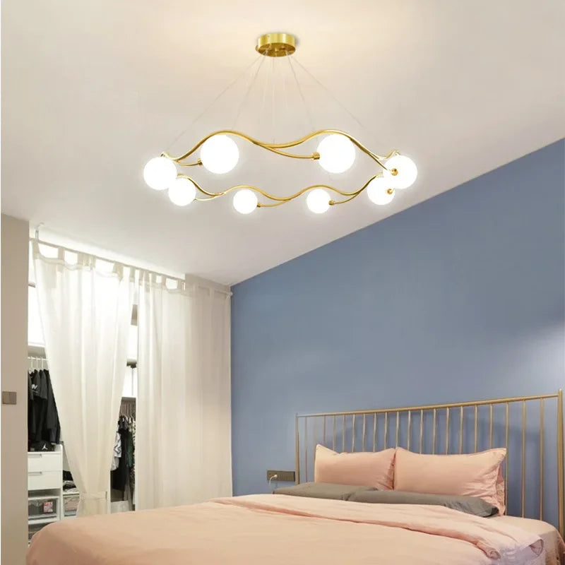 Lampadario reale di lusso in oro con sfera di vetro LED