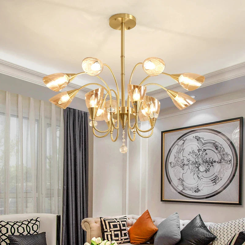 lampadario moderno in cristallo e rame per illuminazione interna