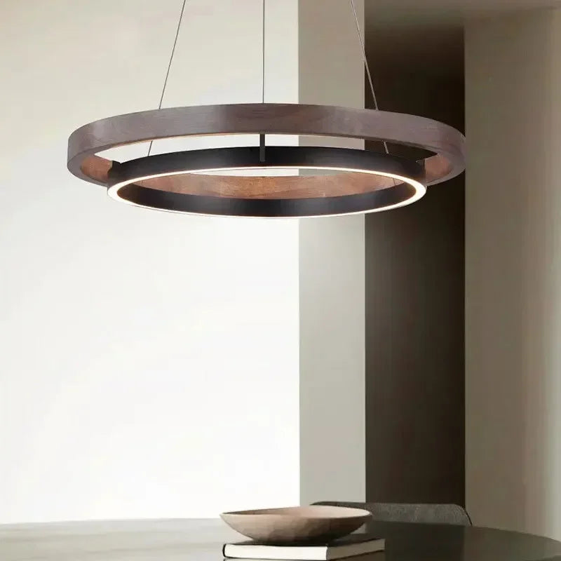 lampadario moderno in legno con illuminazione led decorativa
