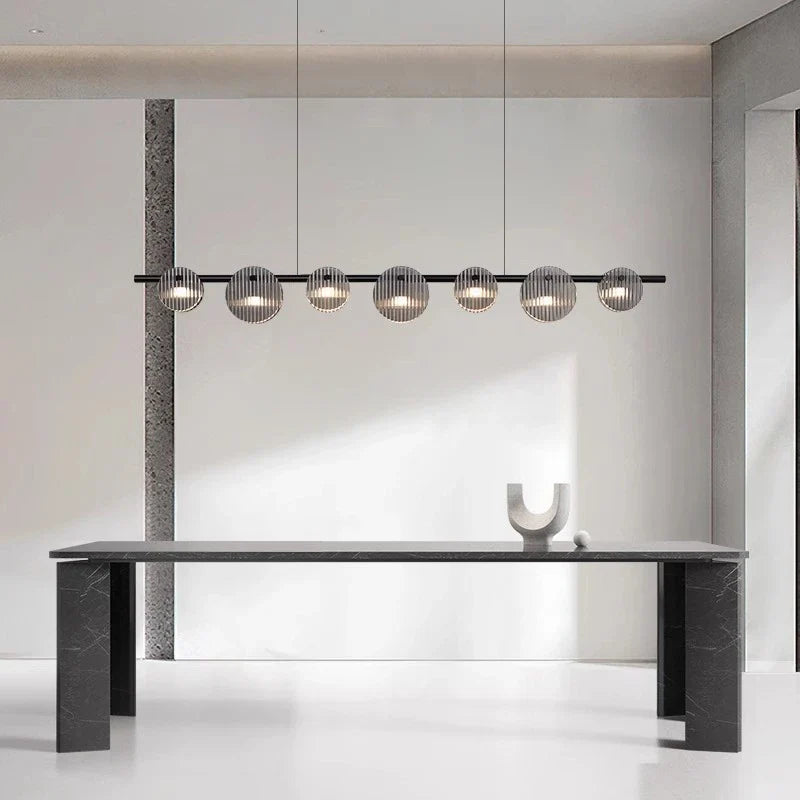 Lampadario a sospensione in ferro e vetro moderno elegante