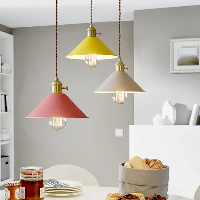 Nordico Macaron Colorato LED sospensione semplice in ferro battuto luminaria interno soggiorno camera sospensione lampada decorazione casa lampadario