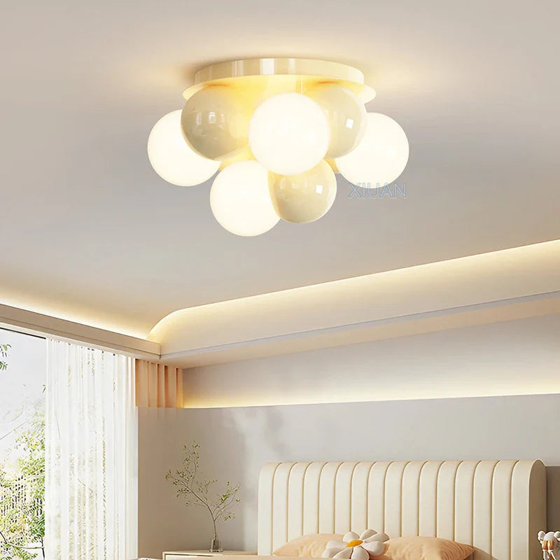 lampadario nordico a bolla rotonda LED per camera dei bambini
