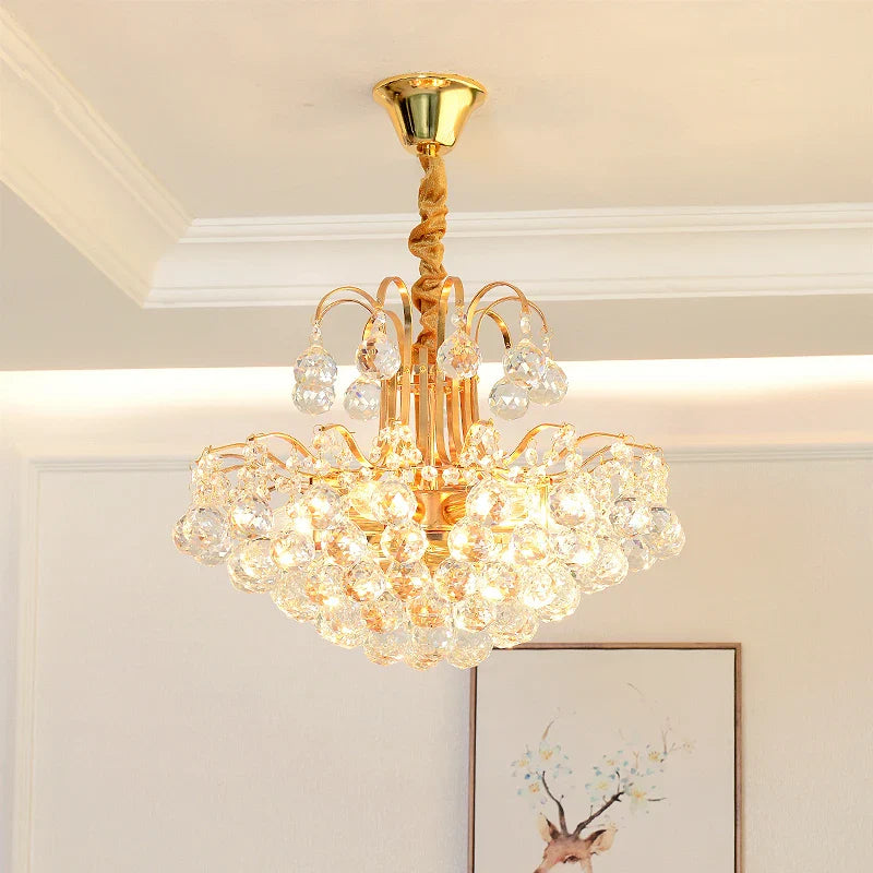 lampadario in cristallo moderno per interni design elegante