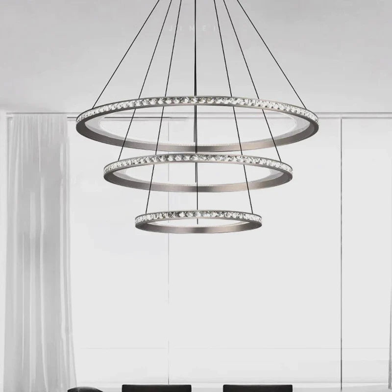 lampadario moderno a sospensione con illuminazione LED interna
