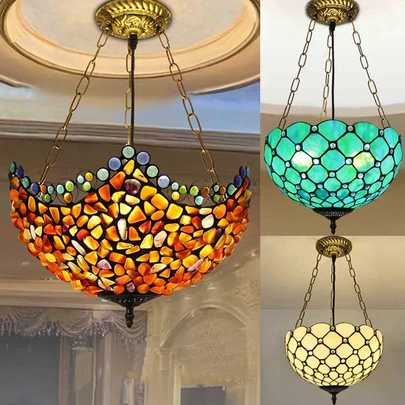 lampadario in vetro colorato stile tiffany per decorazione d'interni sospesa
