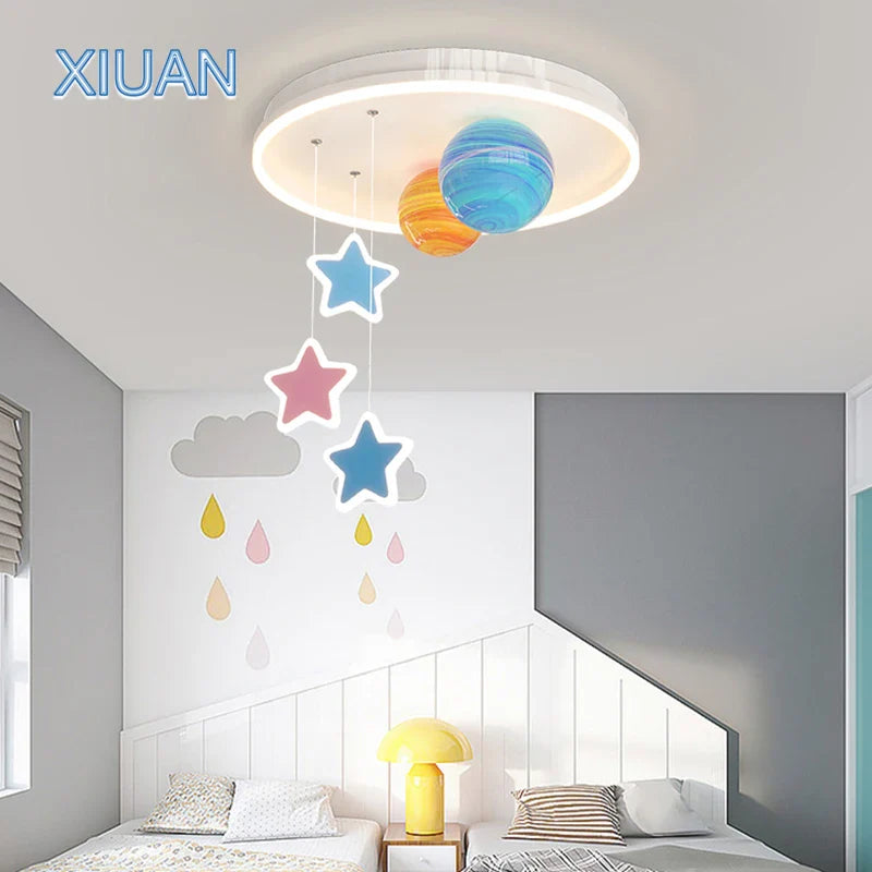 lampadario creativo per scuola materna in vetro colorato pianeta universo stella