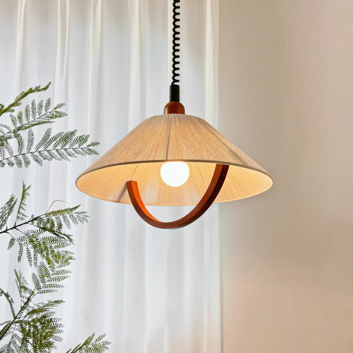 Lampadario vintage rustico in legno elegante