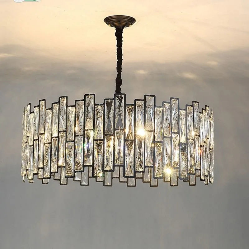 Lampadario design in cristallo luminoso ed elegante