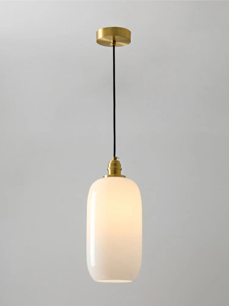 lampadario in vetro bianco per un'atmosfera artistica elegante