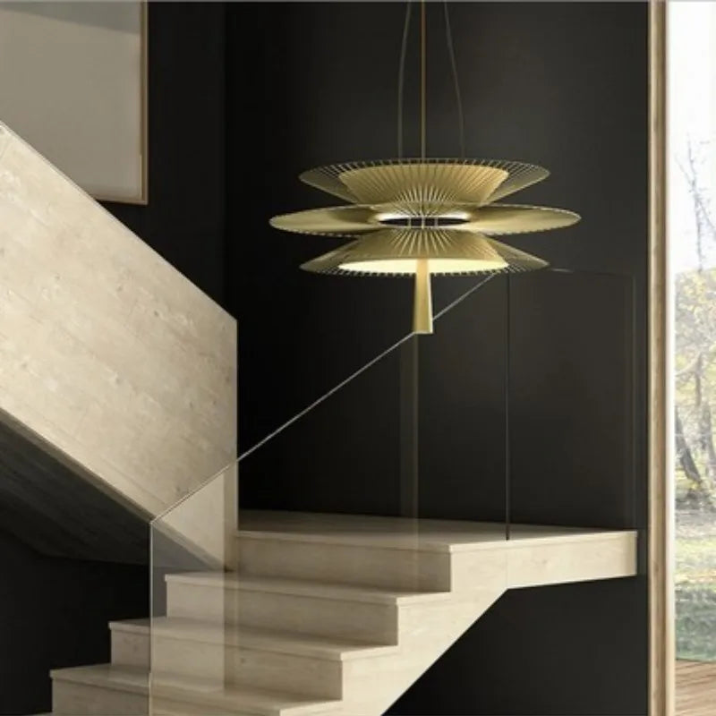 Lampadario LED contemporaneo eloquente e moderno