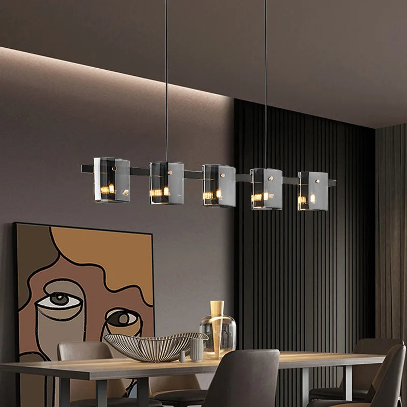 Elegante lampadario in vetro italiano contemporaneo