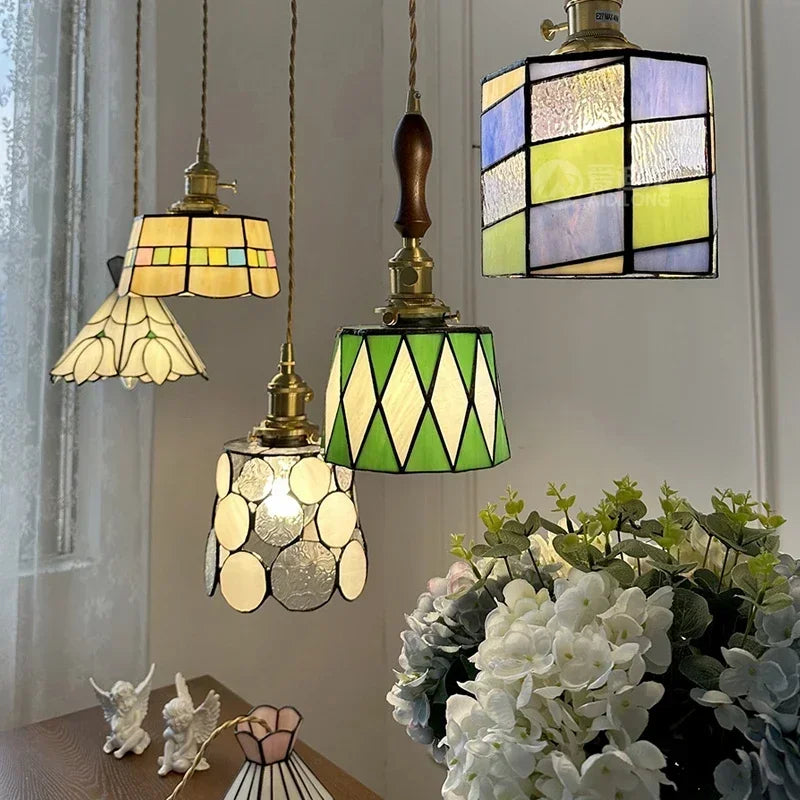 Lampadario in vetro luminoso e unico