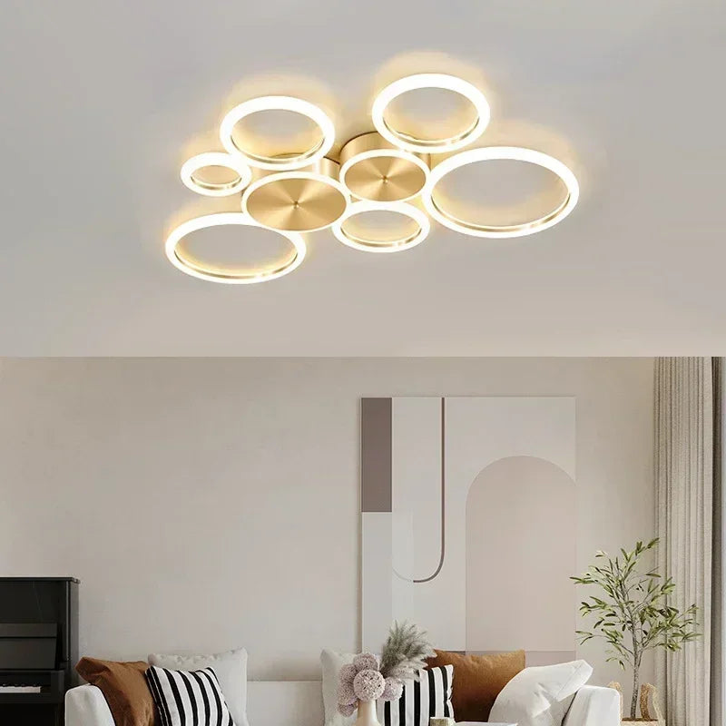 Lampadario moderno design luminoso ed elegante