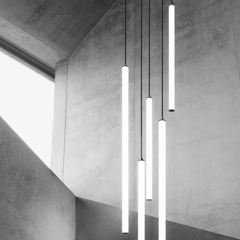 Lampadario moderno che illumina grandi spazi.