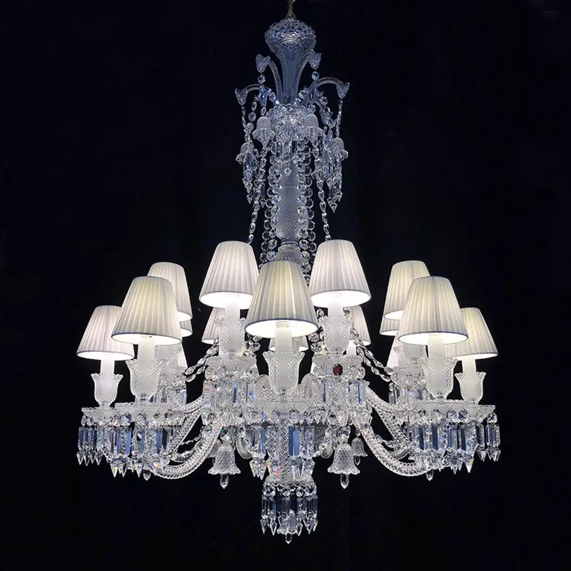 lampadario in cristallo trasparente per un'illuminazione elegante e raffinata