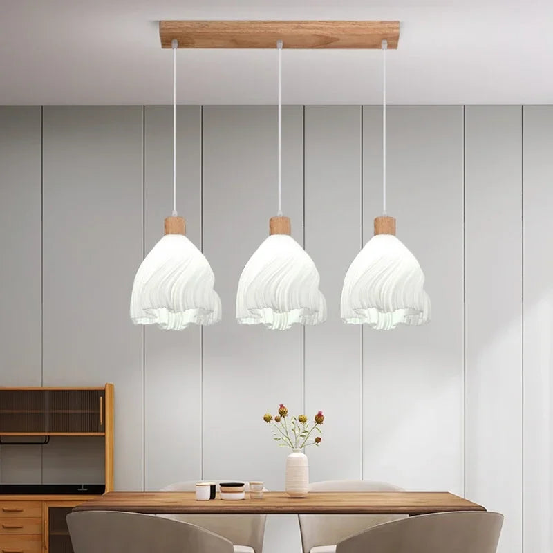 Lampadario LED contemporaneo elegante.