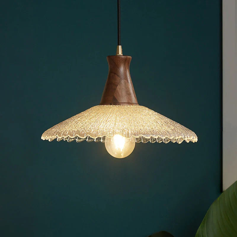 lampadario sospensione in ottone e vetro per decorazione interna