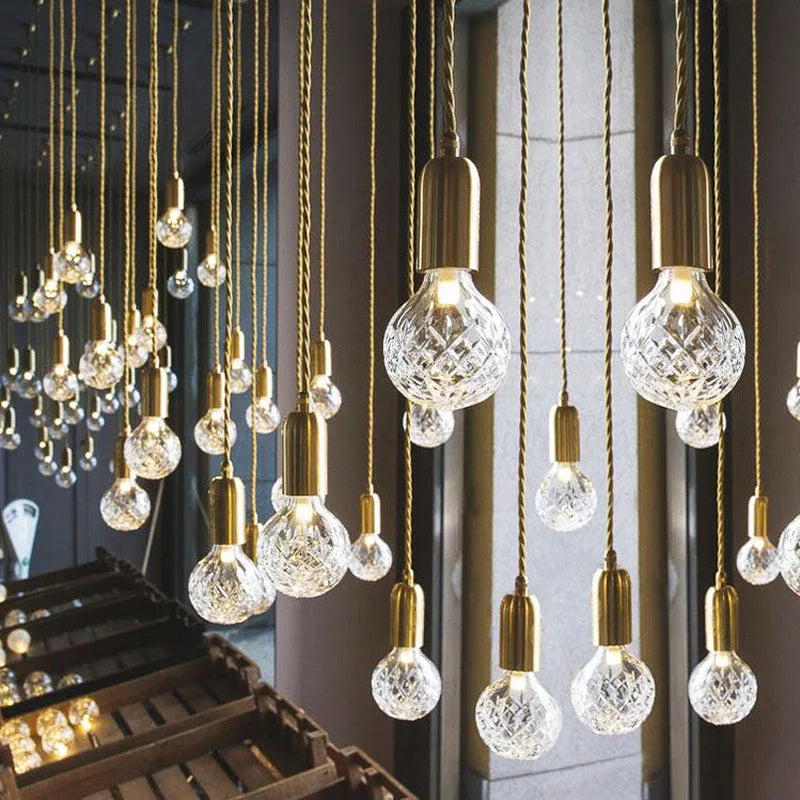 lampadario in vetro per ristorante e bar elegante