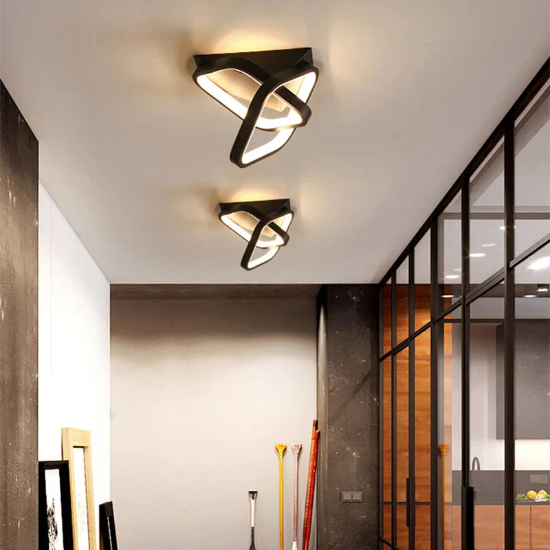 Plafoniera LED essenziale ed elegante