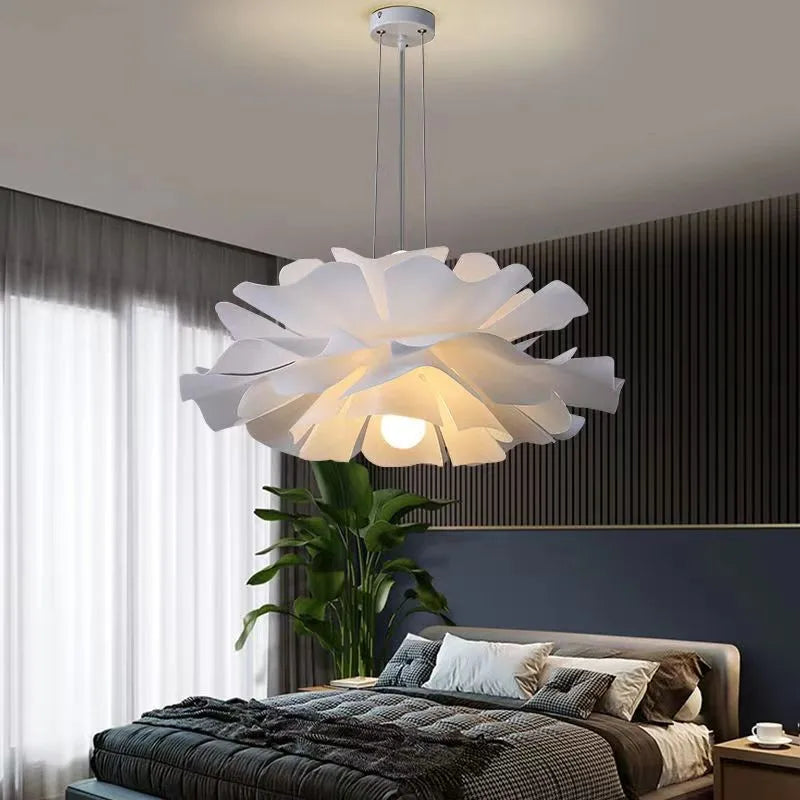 Lampadario creativo nordico a forma di fiore per camera da ragazza, lampada moderna semplice per sala da pranzo e soggiorno, decorazione