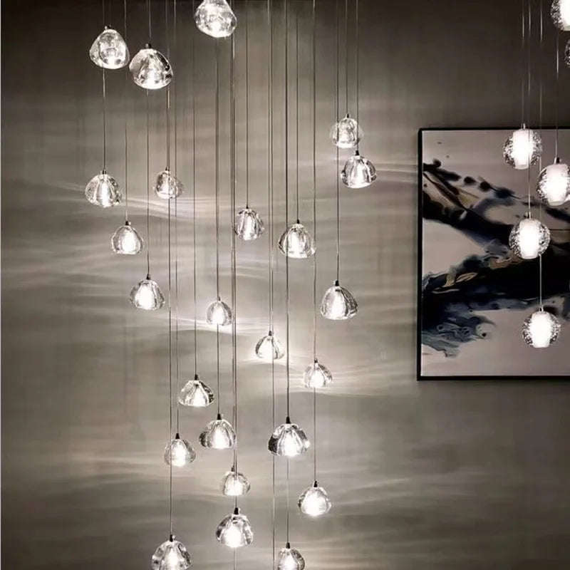 lampadario in cristallo design lussuoso per scala a chiocciola moderna
