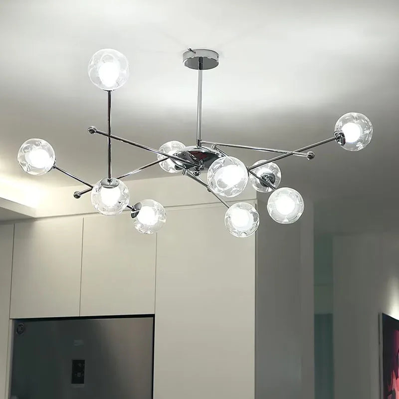 lampadario in vetro trasparente stile Bauhaus per hotel