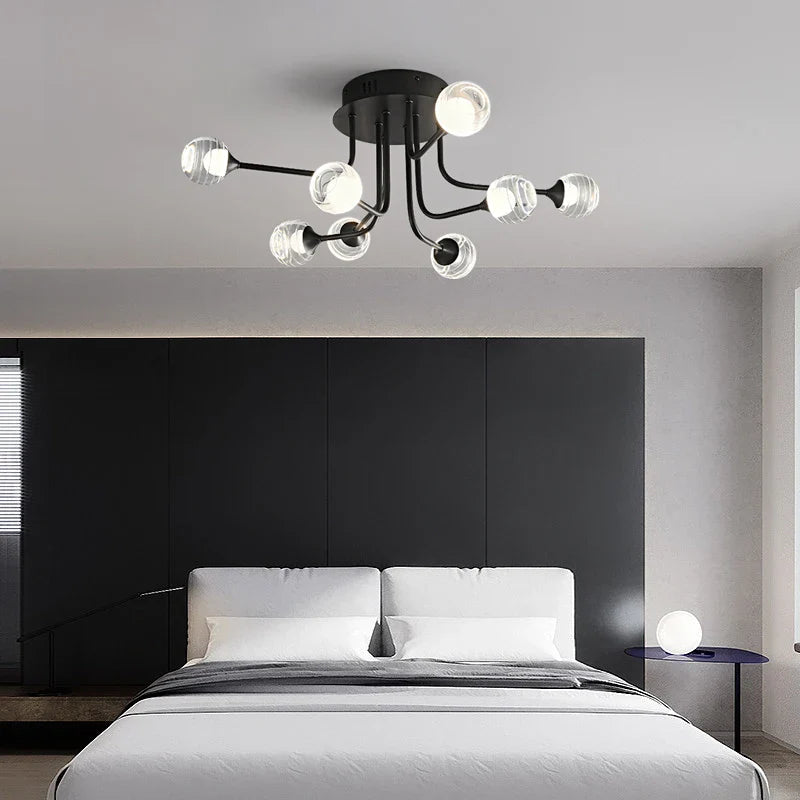 Lampadario dal design elegante e luminoso