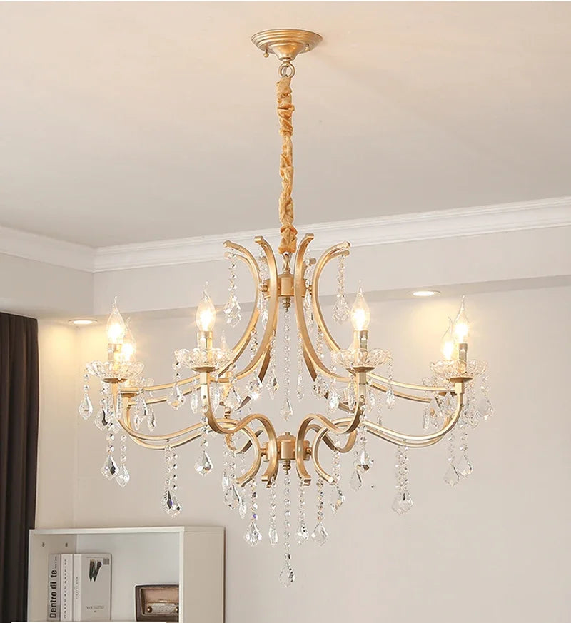 lampadario in cristallo moderno con illuminazione LED elegante